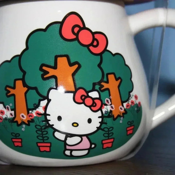Bioworld Hello Kitty Sanrio Mushroom Shaped Ceramic Mug - Picture 15 of 15
